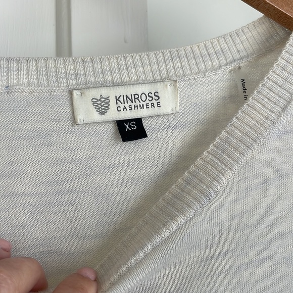 KINROSS Crew Neck 100% cashmere Featherweight Sweater - Picture 2 of 3